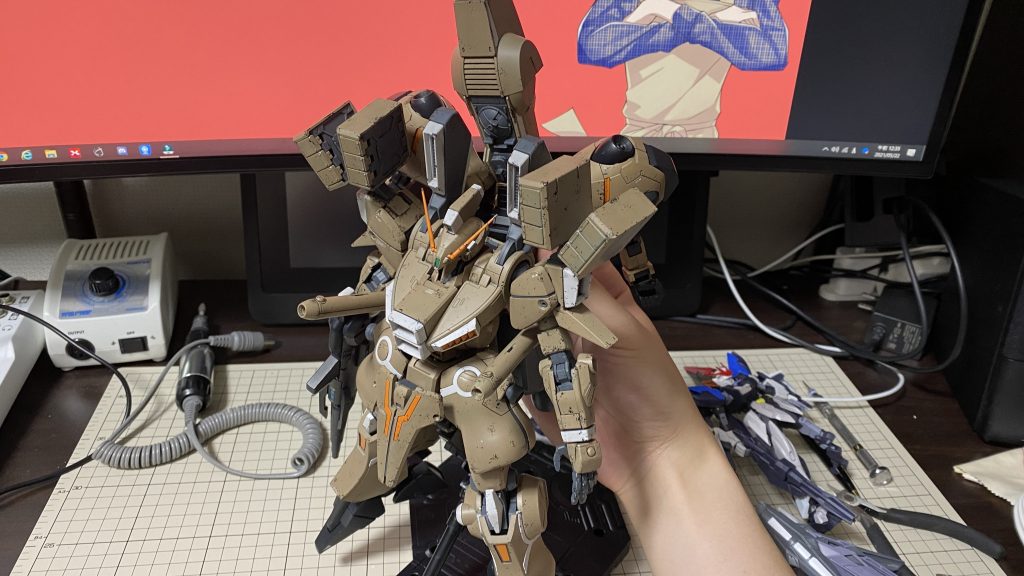 本当はこんな感じでグシオンリベイクのバックパックを取り付けるつもりでした