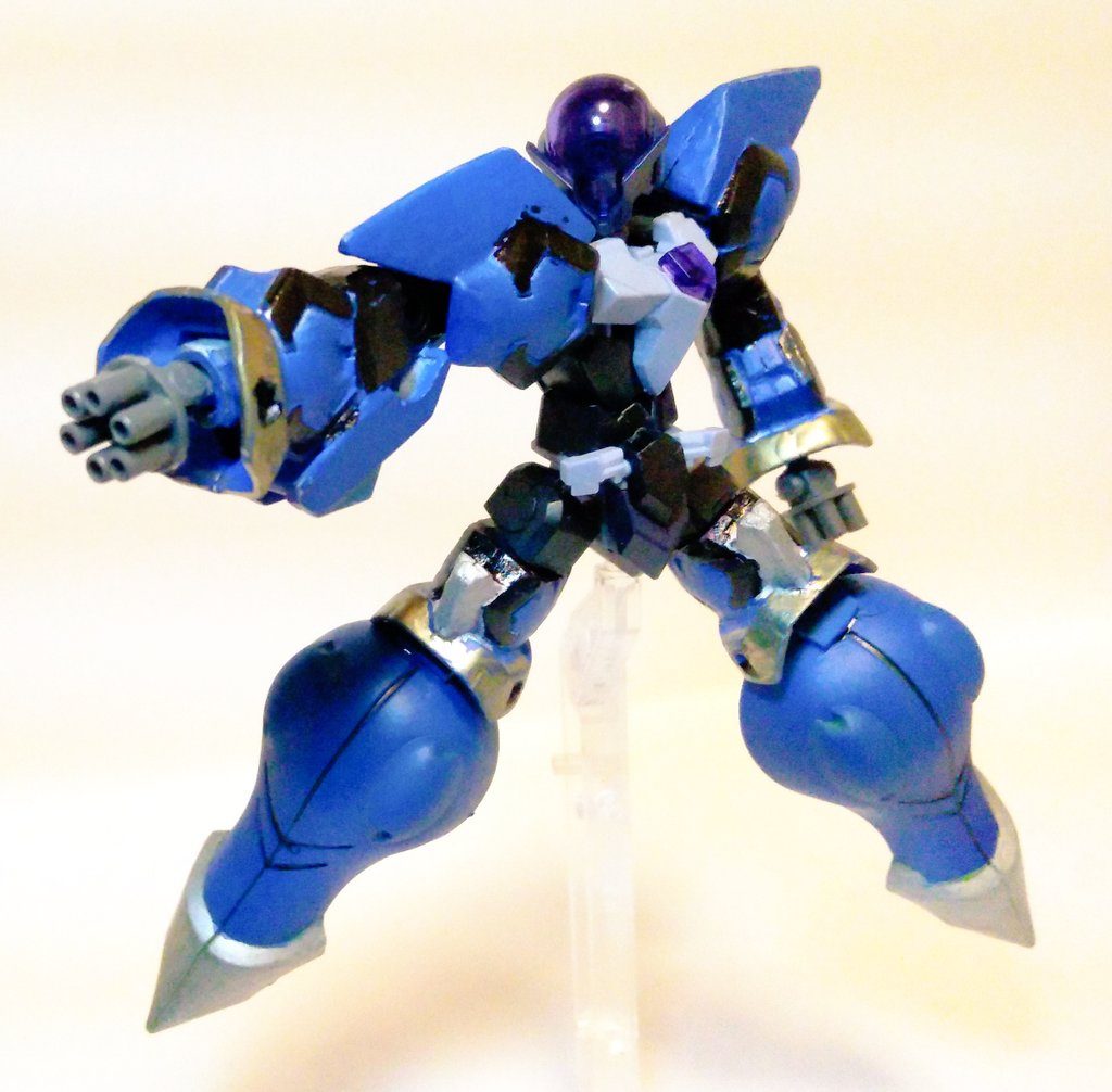 武器は腕のビームバルカンのみ！　合体するためだけのガンダムです。そんなわけで合体開始！　コアドッキング・ゴーッ！！