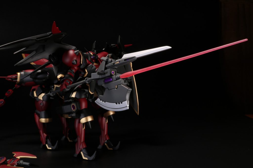 テトラデントをハルバード風?に変更。ビームキャノンはそのままで、ビームサーベルを仕込みました