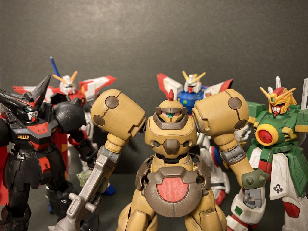 Gガンダム旧1/144シリーズの皆様といっしょに。おでこケガしてるのに、デスアーミーが断トツで1番強そう。
