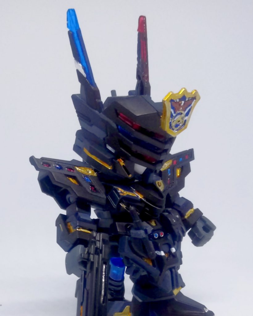 右ひざのシンガルライト左ひざをコピーするのにUV樹脂を使って、それから青い色を塗りました