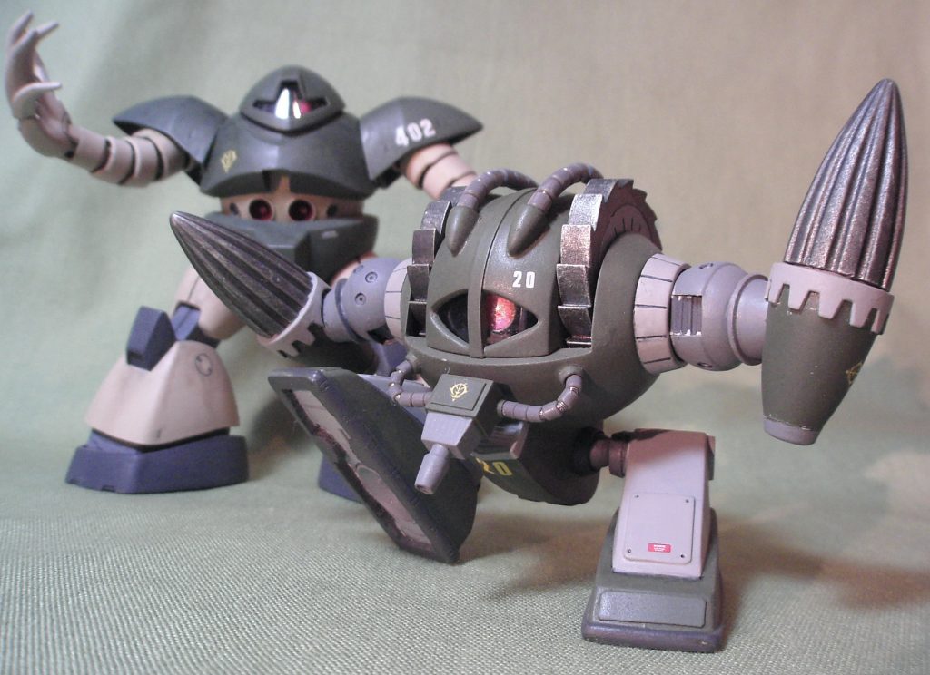 なにやらお友達のゴッグさんと盛り上がっています。