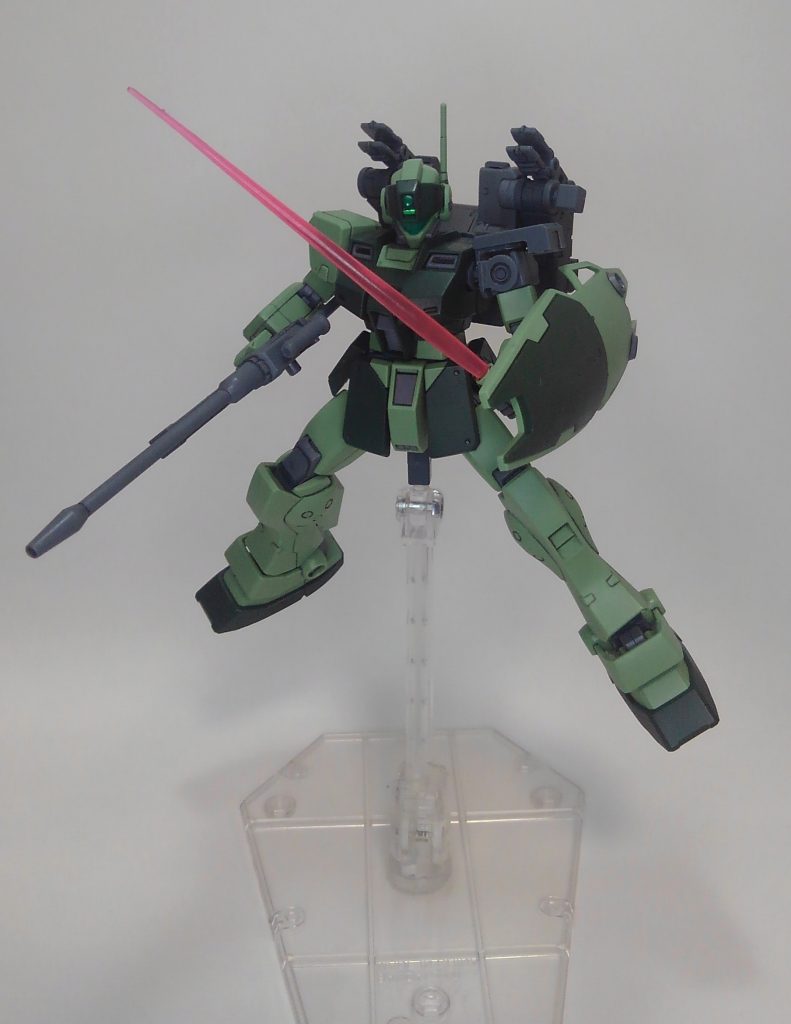 というわけで、久々にアップです。相変わらずの完成度ですが、手持ちぶさたになった際にでもご覧くださいｗベースは色塗りたくないので、元々緑のジムスナイパーK9。実質砂2です。上記の設定込みのリクエストをもらったこともあり、方向性はブレなかったのですが、いかんせんビルドカスタムばかりの僕には世界観に合わせた改造は骨を折りました。