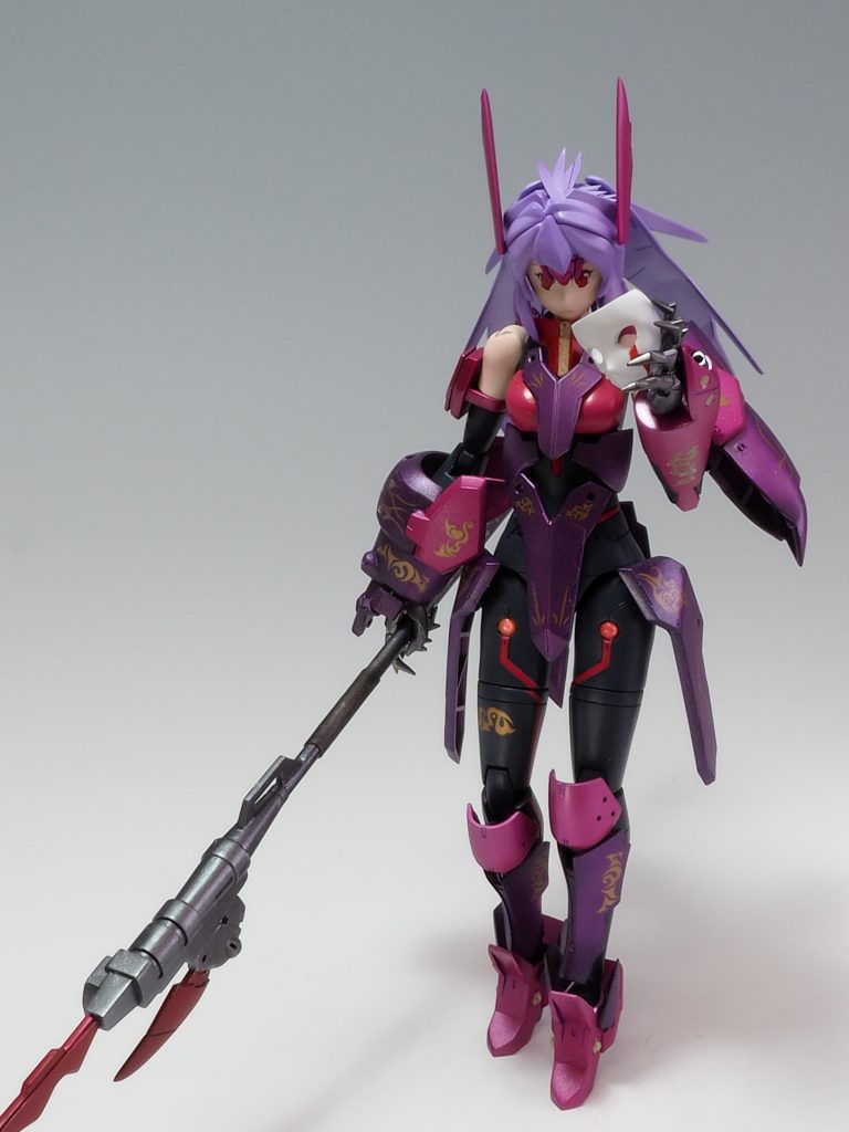 戦闘時はマスクを着けて戦う設定にしたのでMS時のヘッドを改造して仮面にしてみました。