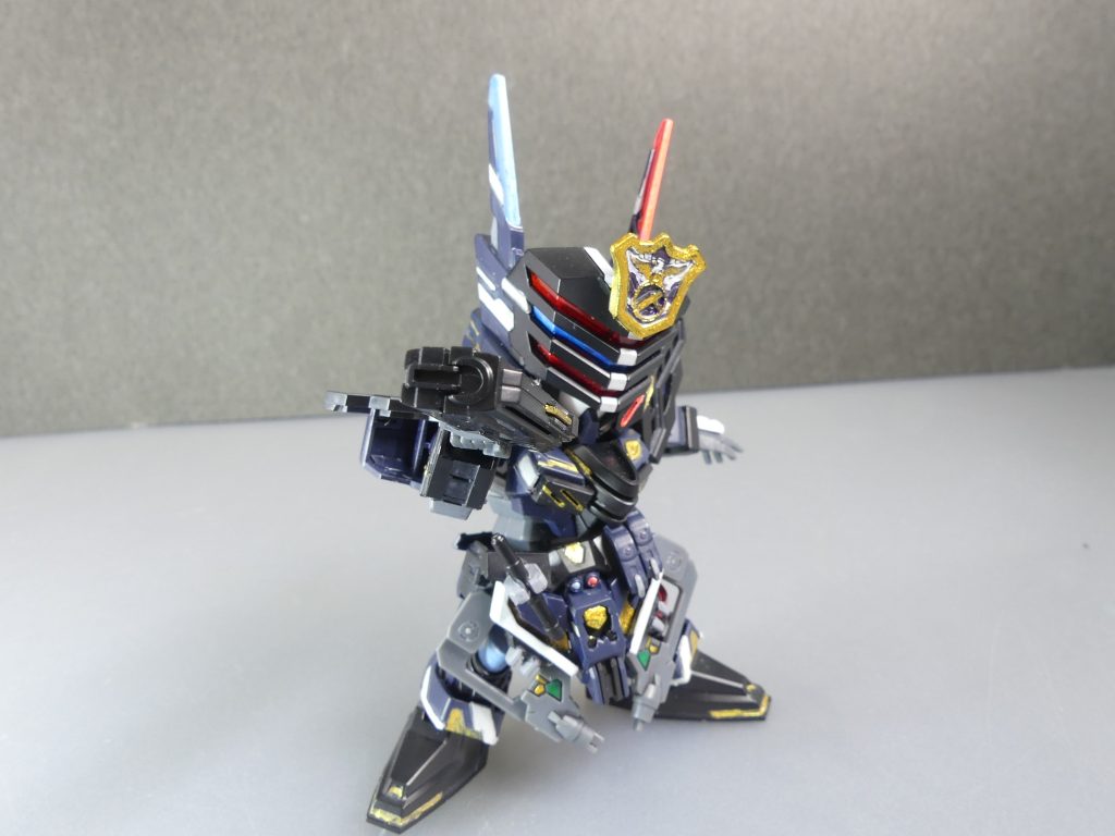 武器持ち手。かなりの角度がついておりマグナム撃ちが決まります。