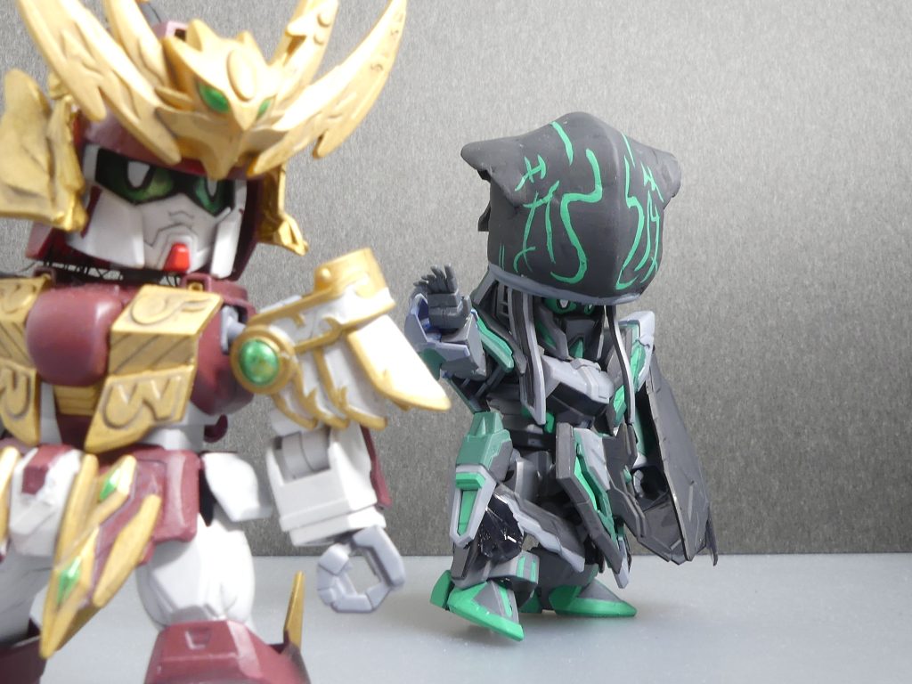 第132改「言葉の剣」その方は、「言葉」だけは強かった。ー「メメント・モリ」っての。最近、いけてるらしいなァ?リアルの友達、ダイバー・キヨスを誘い・・・彼は、その道に進むと決めてしまった。ー行こうぜ。こんな弱くなっちまったフォース・・・いらねぇよ。「覇道」を。それを境にフォースは2つに分裂し、そして・・・ ー毎日ログインもしていないお前に、何が解る・・・!!※写真の利休ガンダムは塗装修正前の未完成品です※