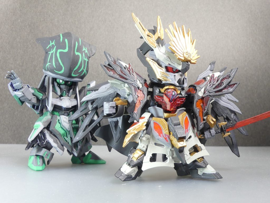 キヨス・オニコロシとこの物語では名も無きダイバー。身体の色分けは「司馬懿の塗り絵」っぽくなっているあたりはCGアニメっぽいところ・・・マーリンは塗り分けがちょっと違います。茶人なので緑です。クリアパーツはスモーク部分のみ残した部分もあり。