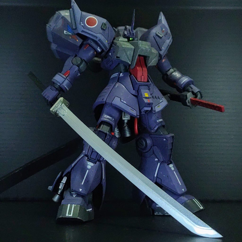 主武装は主に対MS用の装備であるのに対して、増加装甲と89式斬艦刀を装備し対MA戦に特化させたタイプも存在する。いずれもこの機体の過分な推力を使用する前提で作られた武装類で近接攻撃を得意とする専従パイロット以外は使いこなせない類いとなっている。