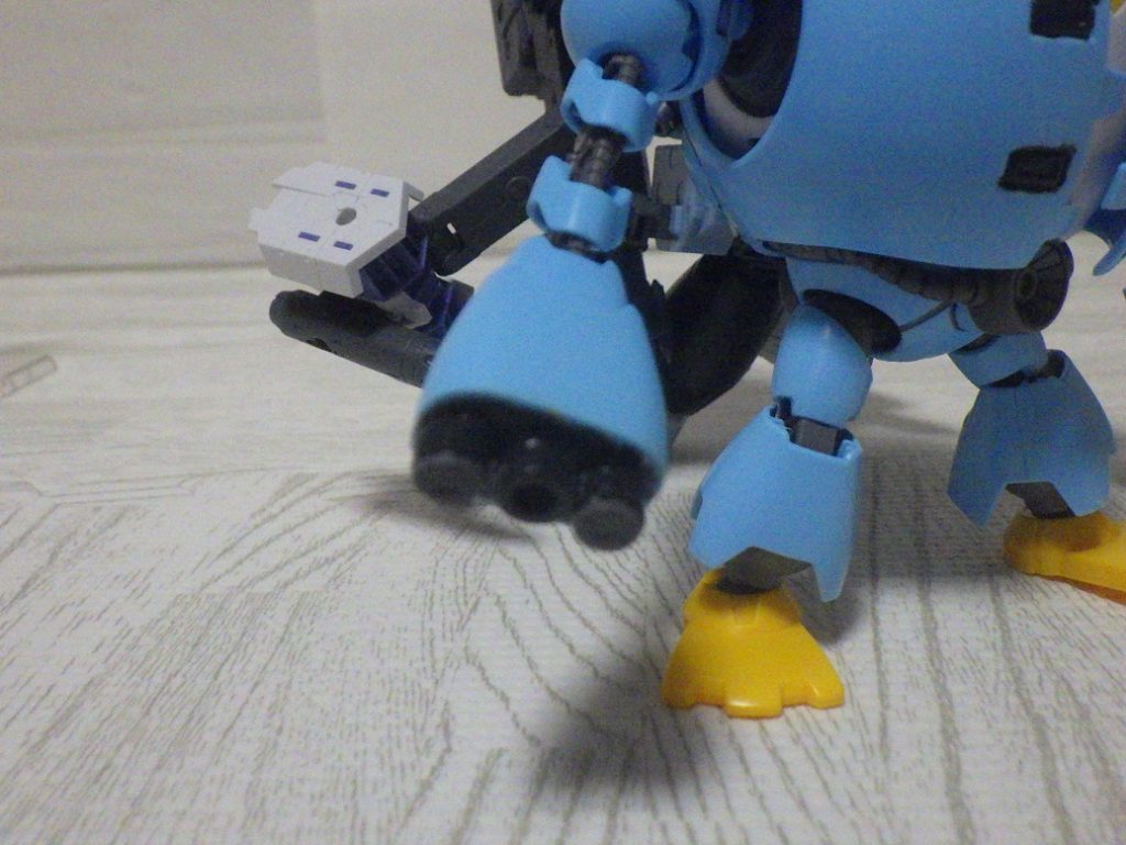 一つだけでは物足りなかったのでもう二つを側面に付けました。