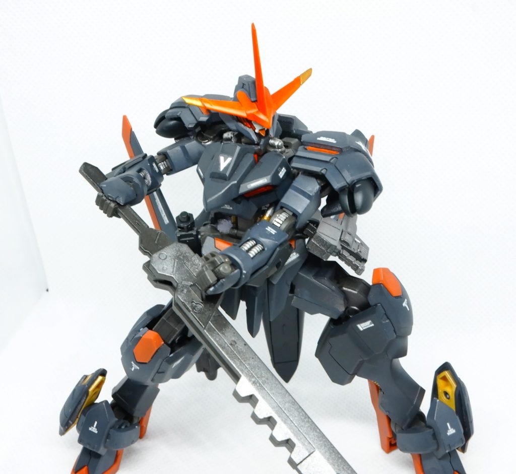 デモリッションナイフを構えた状態