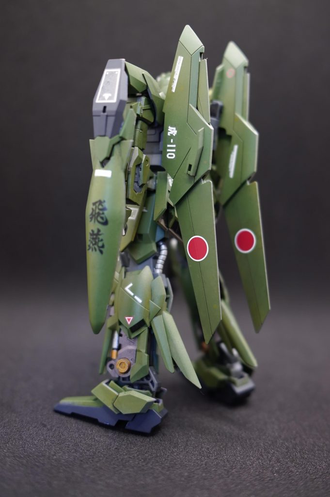 側面。名前は旧世紀の戦闘機にあやかりました。やはり日の丸がつくとそれっぽくは見える。