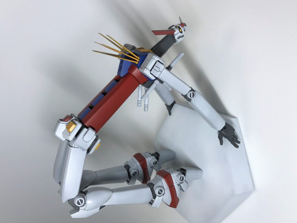 可動範囲は元のキットと変わりません。