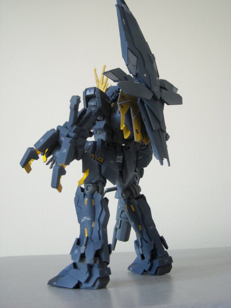 ２０１３年制作の過去作です。可動は苦手ですが、立ち姿は十分にカッコ良いですね～