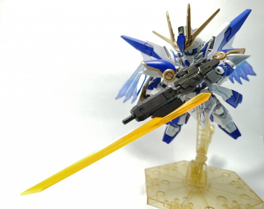 ビームサーベル付きバレル(名称不明)中~近距離用…にしてはサーベルが長い(笑)