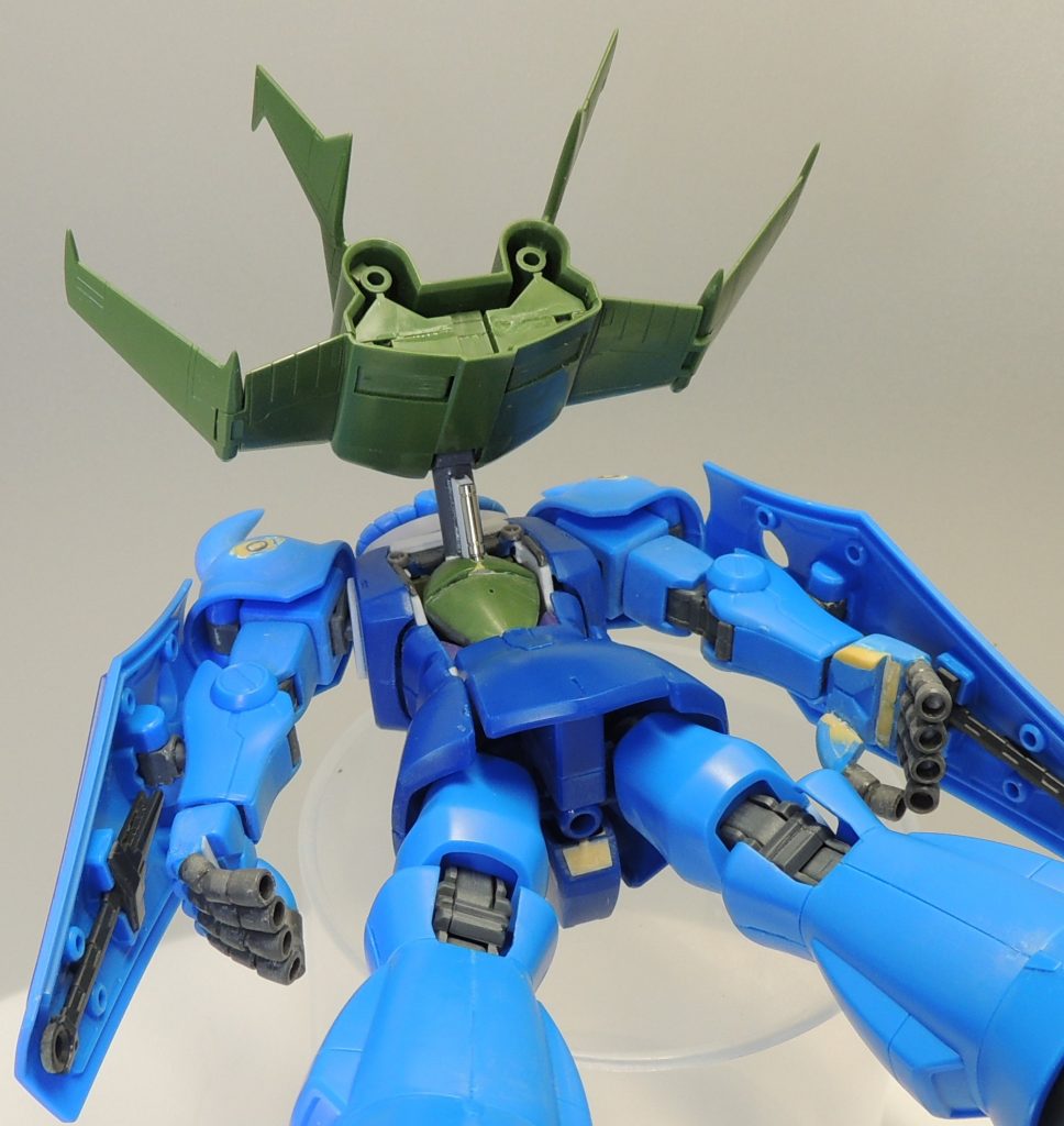 グフとリトル・ドップの接続状況が分かるショットです。