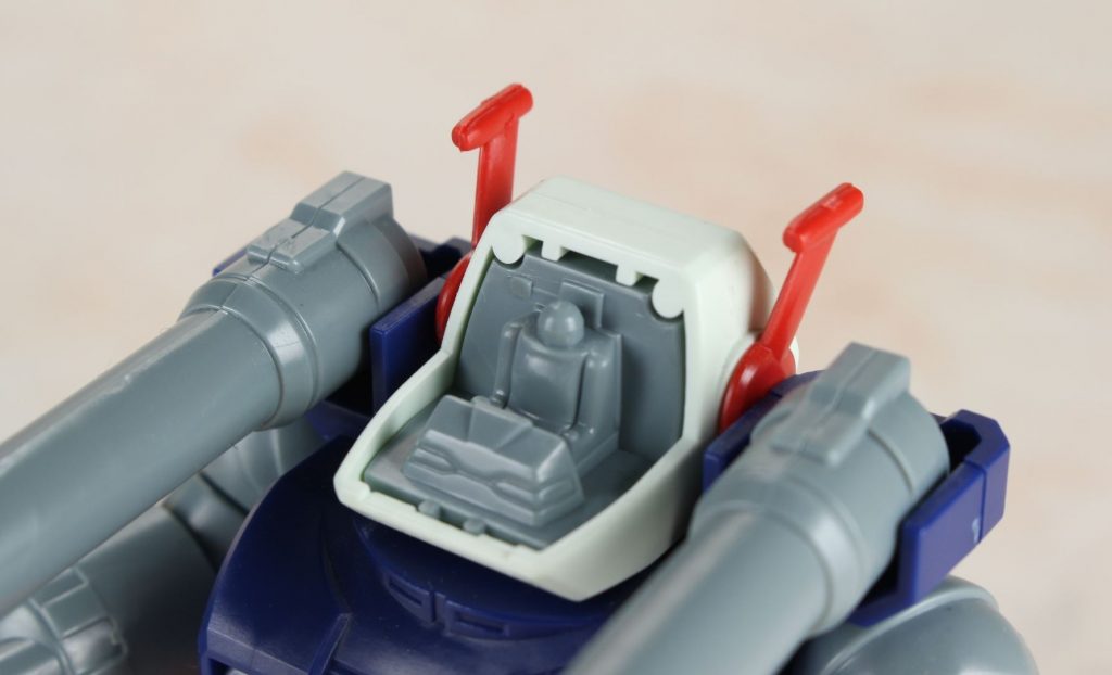 パイロットはそのままでは灰色。