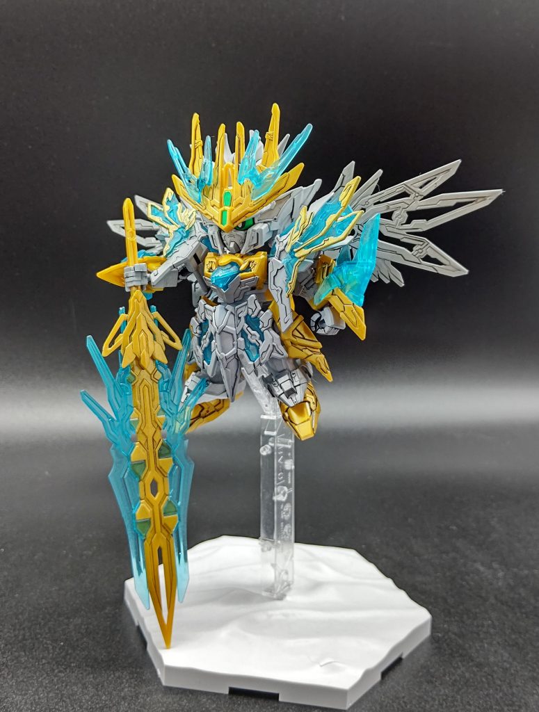 スタンドは支柱はHGから、土台は30MMから拝借、撮影には問題ないですがちょっと支柱と土台の穴がぶかぶかなので、ちゃんとディスプレイするなら瞬着などで軸を太らせるといいかも。