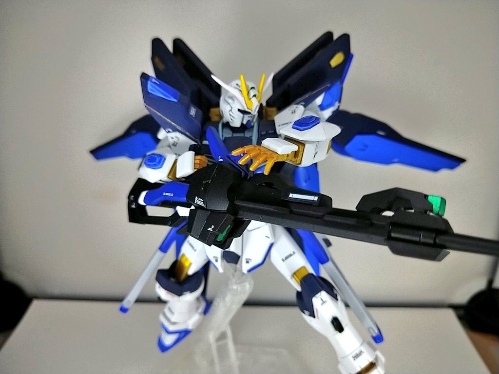 また、ジャンクパーツを使ってビームランチャーを製作しました