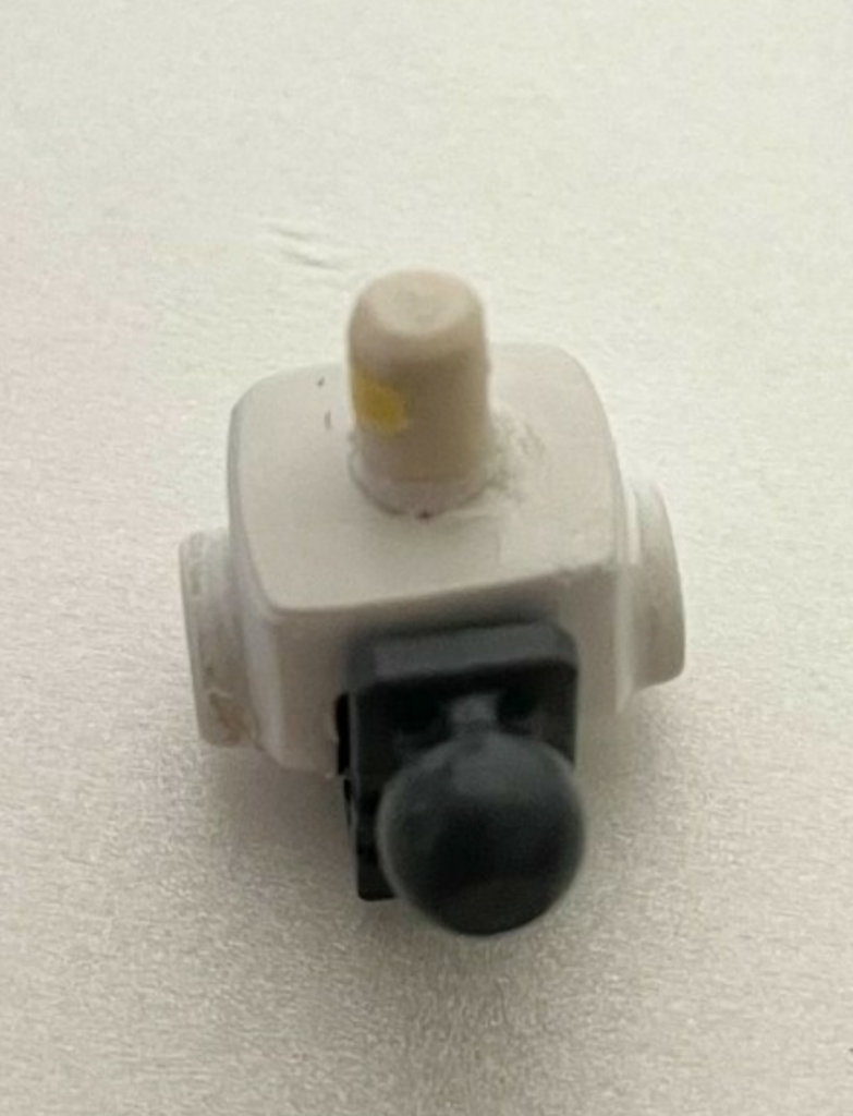 途中で塗装が失敗してしまい、溶剤で塗料を落としたところ関節部分にひび割れが起きたため、直すのにさらに時間がかかりました💧