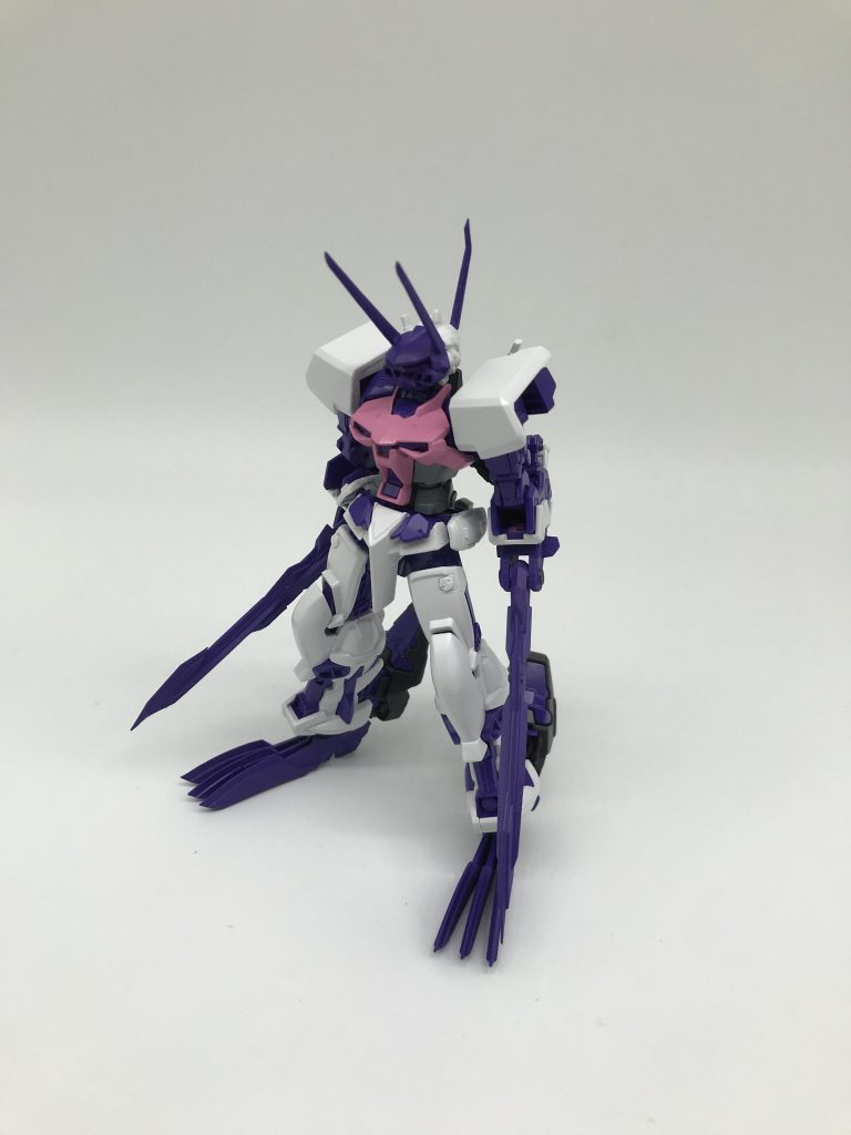 コマンダーモードからグラディエーターモードに変形可能です。 