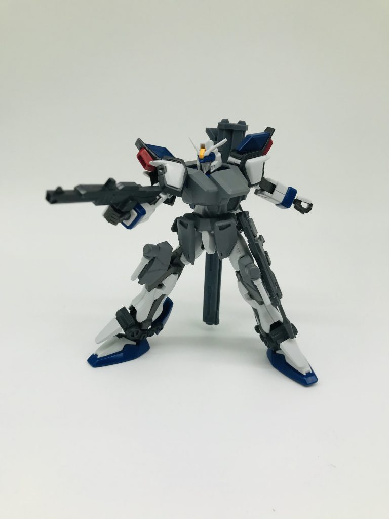 ルドラはデュエルのシヴァをベースに後ろに追加パーツをつけています。