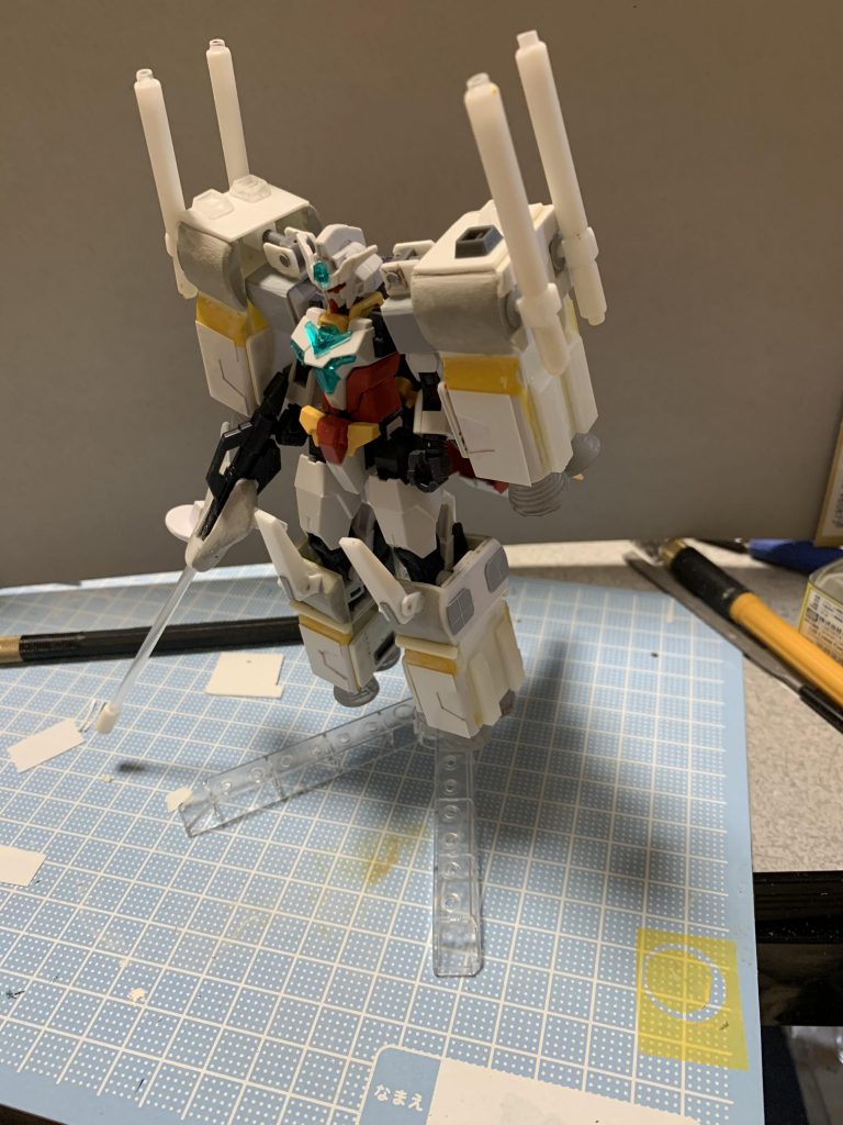 追加武装はプラ板を中心としたスクラッチになります。Sガンダムなどのキットからの流用はいっさいしてません（買えませんでした）。コアガンダムII自体は無改造です。製作中は、G3カラーではなく、ノーマルカラーに合うように作成していましたが、塗装をどうするかを考えたときにG3カラーのコアガンダムIIに切り替えました。