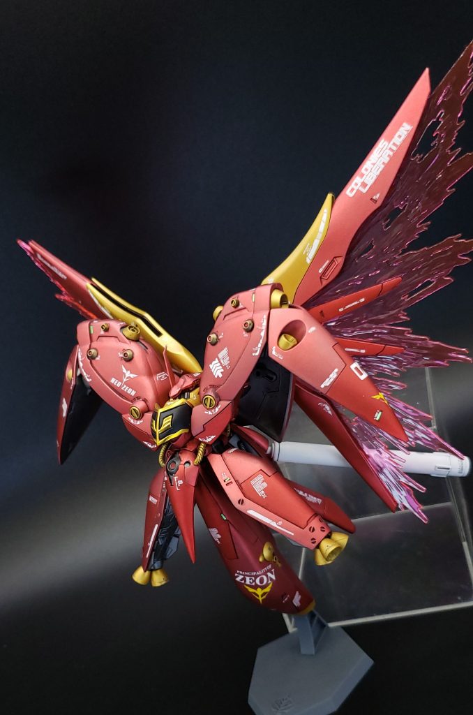 「…見えるぞ!私にも敵が見える!✨」HGディスティニーのウイングを移植!サイコフレームを搭載し、サイコフィールドを展開した光の翼によりガトー機の3倍の出力を実現…の妄想🤤✨後の「ナイチンゲール」や「アハヴァ・アジール」に繋がるデザインも意識してます(=^^=)🎵