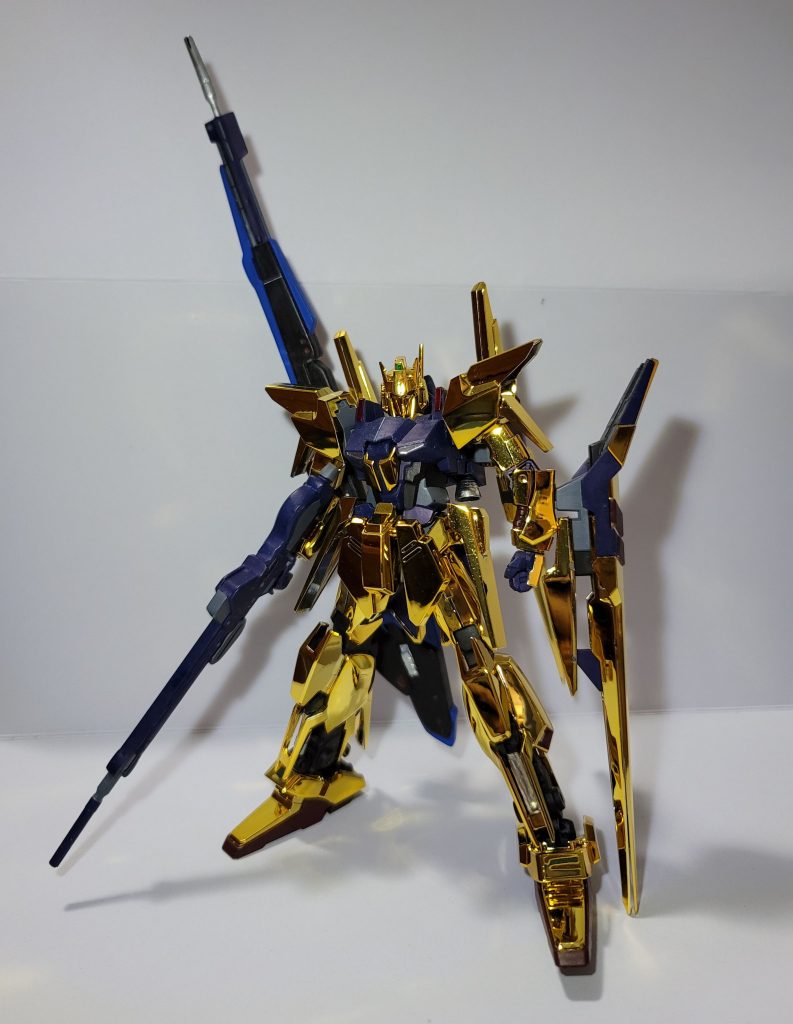 この機体はガンダムの名を冠していながら武装面がちょっと寂しいと感じたので思いつきで旧HGUCゼータのハイパーメガランチャーを少し改修して装備させました