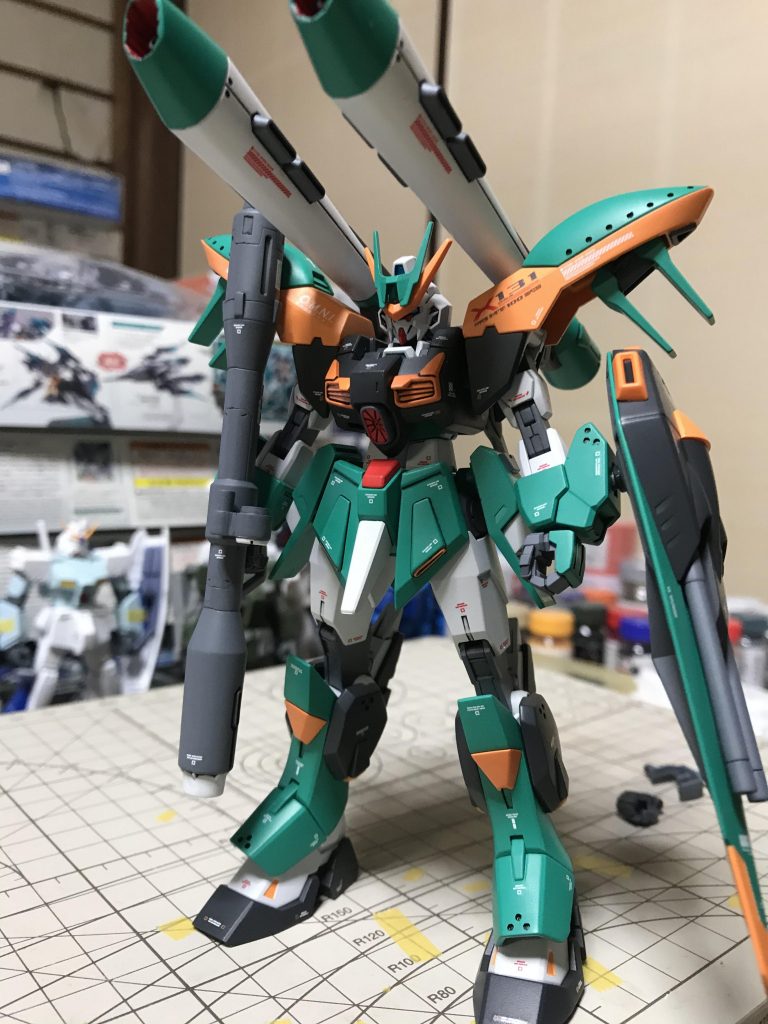 アーマーに開けた穴ディテールが、失敗しまくりで泣きそうに。　　　　　　　　　　　