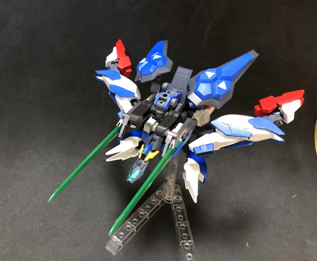 ジェミニアーマー2機のGNドライブを搭載高速戦闘による対MS白兵戦用アーマー