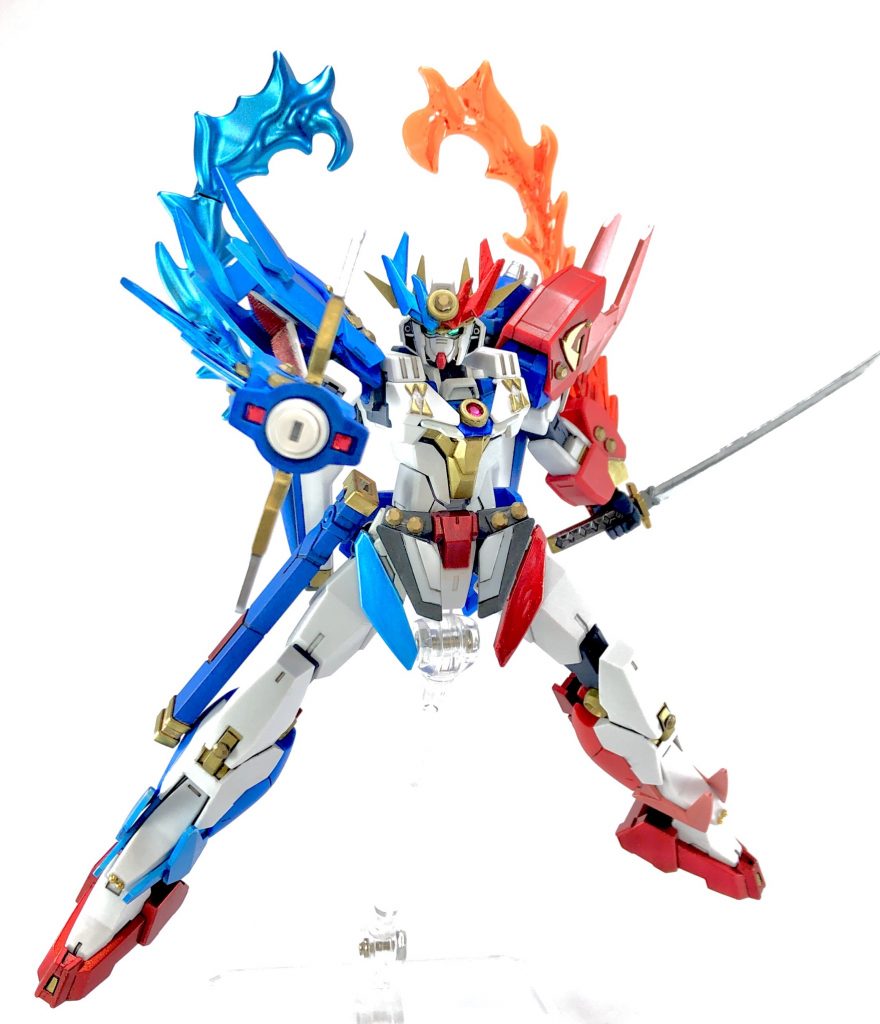 真・烈光頑駄無SFCソフト「大将軍列伝」のパッケージ風にコアである芯・烈光頑駄無が烈光の鎧を纏った姿です。ややこしい...烈光の鎧はツノはユーラヴェン、ボディ部分はアースリィとマーズフォーを混ぜています所々にある金色の描のようなパーツは100均のネイルシールです。