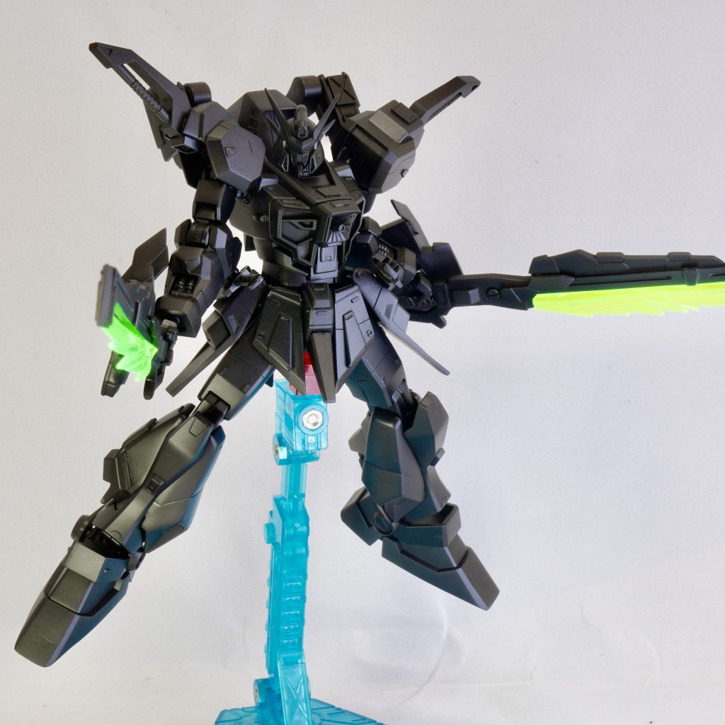 サーフェイサーEVOブラックで下地は黒にしました。この黒サフはすぐに売り切れるので、買い溜めしてます。