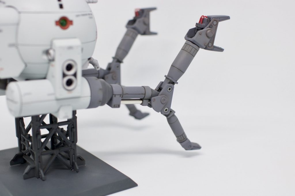 分かりづらいですが、メッキパーツの続き部分をシルバーに塗装した箇所がお気に入りポイントです。ちょっとしたディティールアップ。