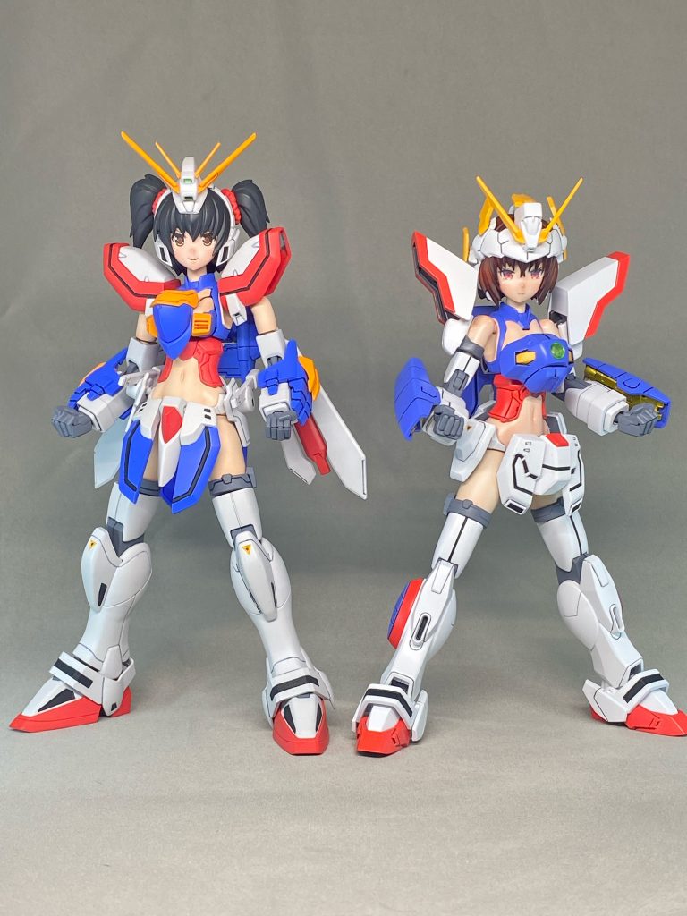 二人はGガール。二人とも、同じブキヤのガオガイガールから作ったのですが、ゴッドの方がちょっと背が高い