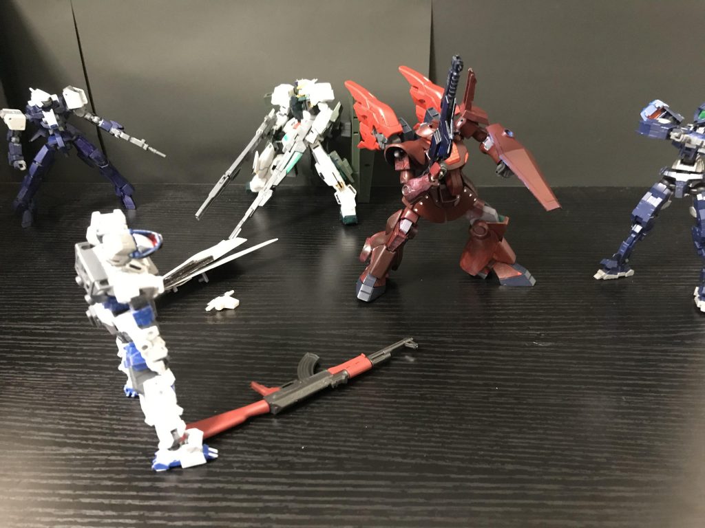 サバーニァー「クッ、一人で10体ぐら」ディジェ「うるせーだまれ」サバーニァー「え？ひどくない？」ディジェ「とりまこいつらを！」サバーニァー「了解で！」二人「ヤァァァ！」