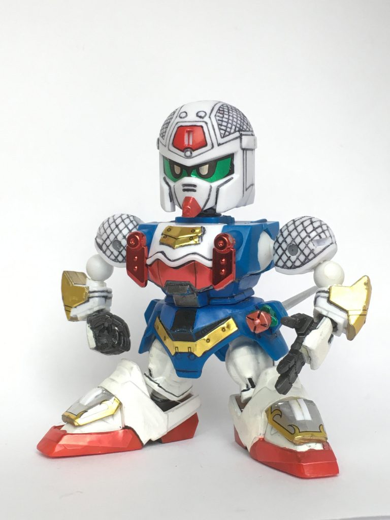 腰部、足部は曹丕ガンダムをベースに鷺主パーツを切り貼り。付属のシールは全て使用して残りはガンダム マーカーで塗装しました。