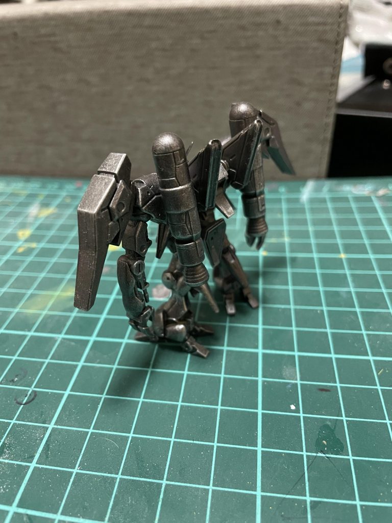 造形がきっちりしてるので塗り分けしなくてもかっこよく見えるのでいいですね