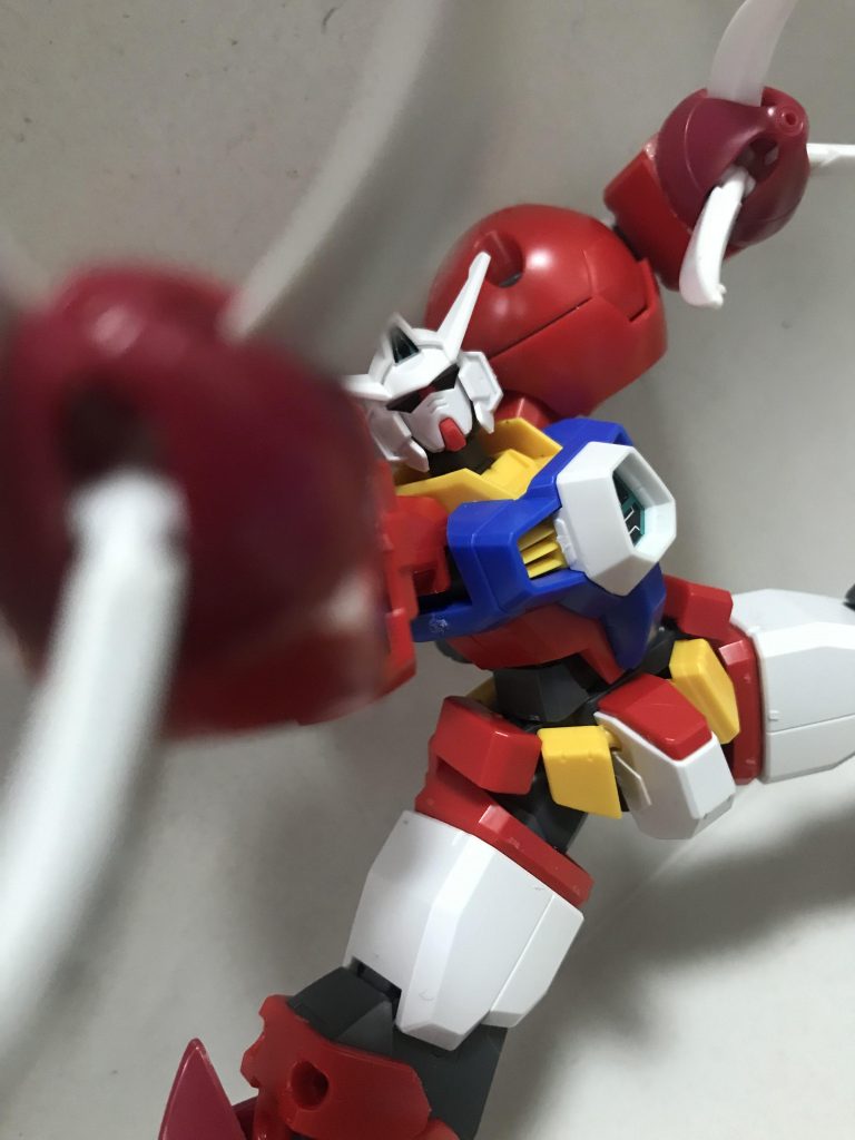 よく見て…もわからないほど!何のためのモノアイ?