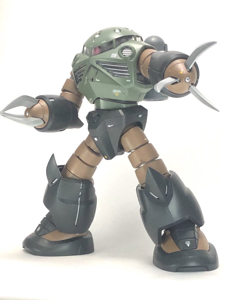 量産型なので爪は3本でした。