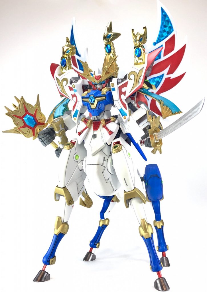 光鳳剣(こうほうけん)と輝煌の軍配旧キットパッケージ風に!光鳳剣は1/100ガーベラストレートとミキシングしました。風雲再起の関節にはボールデンアームズをいつくか仕込んでいて、脚を少しだけ広げて立つことができます。