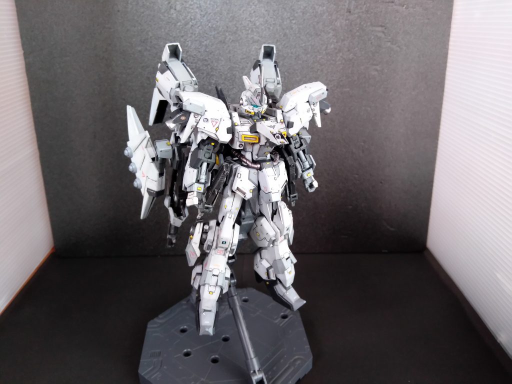 最後まで見て頂きありがとうございます。このキットすごい関節弱くて、ポージングも一苦労でした。本当は1日前に撮影する予定が、ポージングの最中に太腿の付け根がポッキリ折れる事故があって、その修復で１日遅れました…。今後はそんな事ないようちゃんと対策して臨みたいと思います！