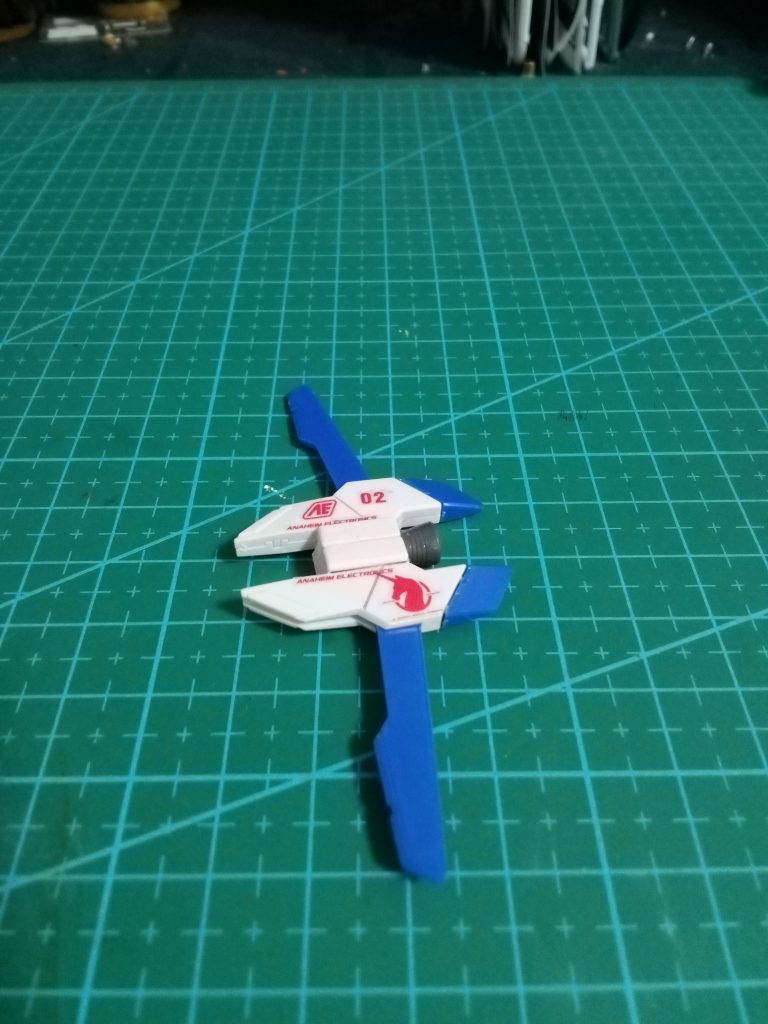 02は、ウイングの可動があります。