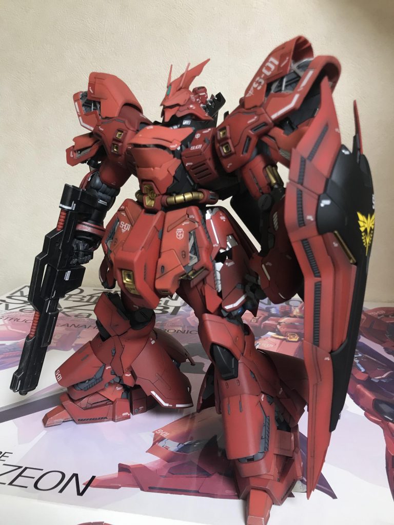 シルバーのフレームも塗装してます。写真だとわかりづらいですが、けっこう金属感出てます。バイクのアルミフレームみたいでいい感じ!