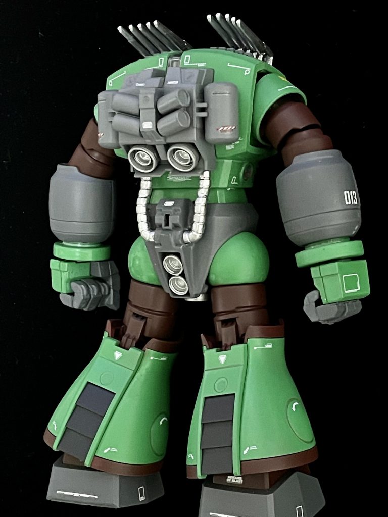 ブーメランやダクトなどのシルバーはPebeo 4アーティストペイントマーカーを使用。メッキのようなシルバーが出せて面白いです。