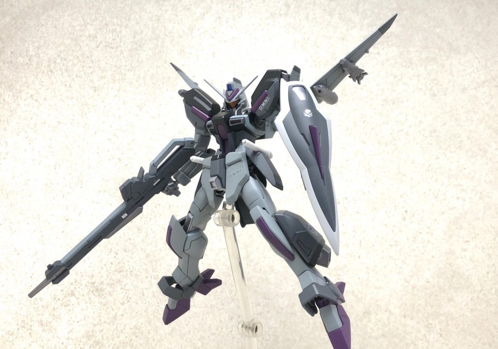 ダガーLに次ぐ地球連合軍の汎用主力機ウィンダムにミラージュコロイドを搭載した試験型バリエーションの一つ。 ブレイクザ・ワールド直後に配備が開始された量産機仕様よりも前に先行して製造され、主にミラージュコロイドステルスを用いた各国の偵察任務を行っていた。