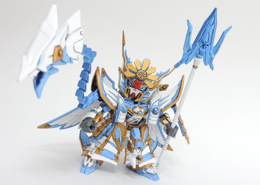 ドラゴンハングの関節も張郃アルトロンから。 ドラゴン部分は本物のエピオンパイのように足をつける訳にもいかないので、アニマギアのカイギアスを改造。 ドラゴンハング、左肩鎧の基部はボールデンに。 フロントスカートも動きを出せるように分割しています。