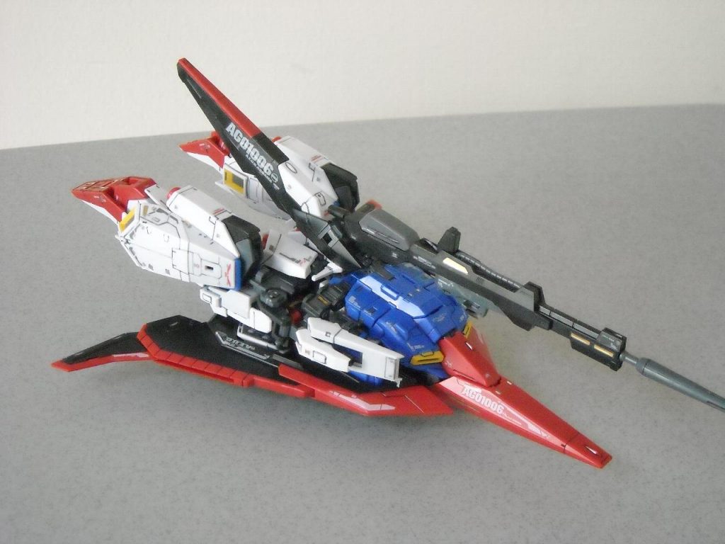 まさか、1/144サイズで完全変形できる日が来るとは・・・ 