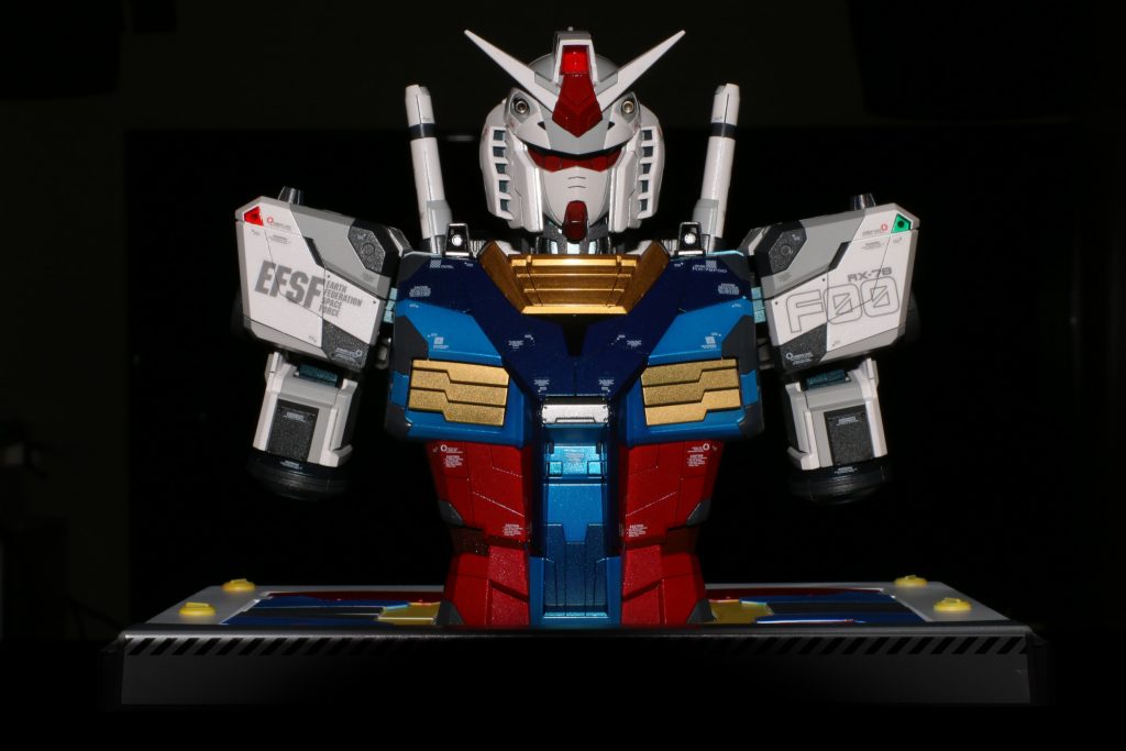 正面からの黒抜き画像