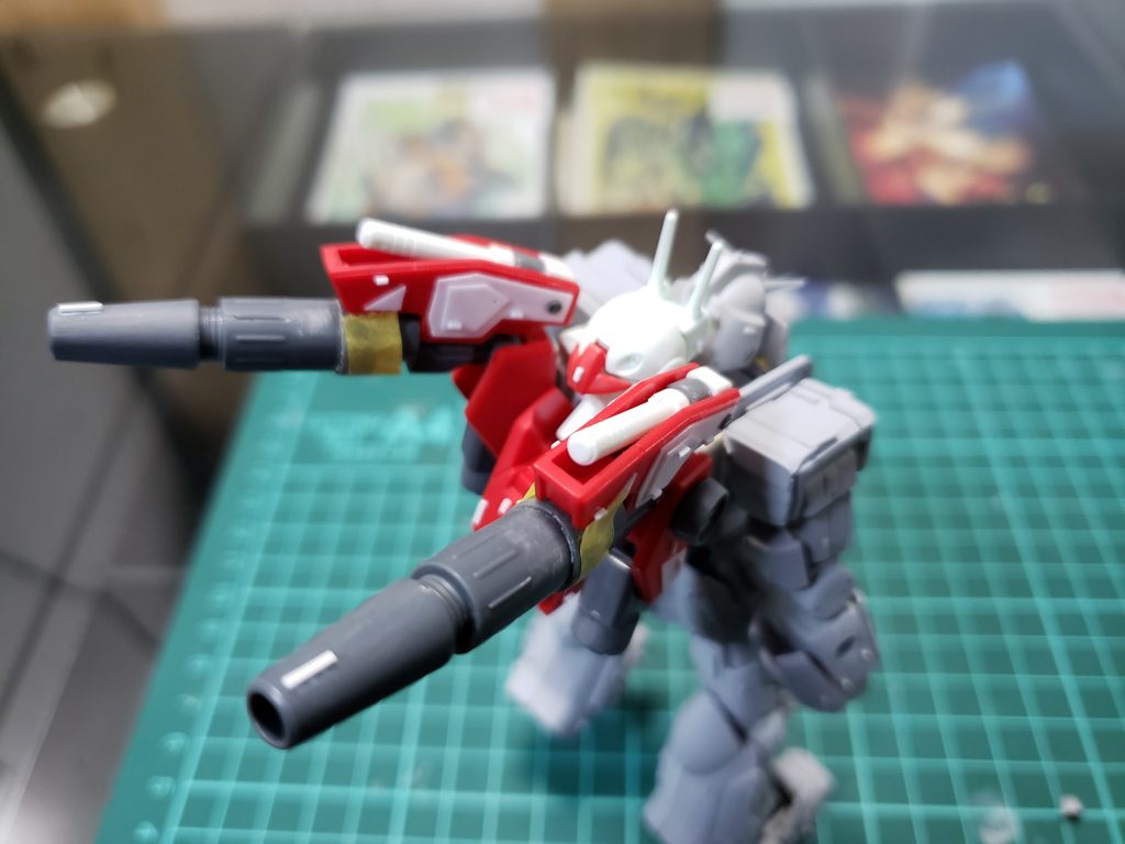 リボーンズのバックパックにガンキャノンの頭を付けてます。