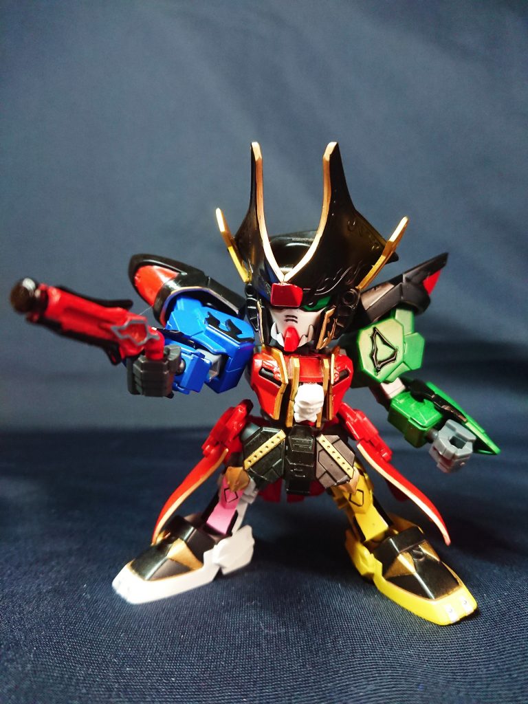 ベンジャミンV2とエドワードセカンドVが発売されたことで、海賊パーツが使用できるようになり形になりました。(と言っても使ってるのは頭部だけw)マーベラスの服装っぽくしています。ちなみに武器はゴーカイガンをイメージしています。